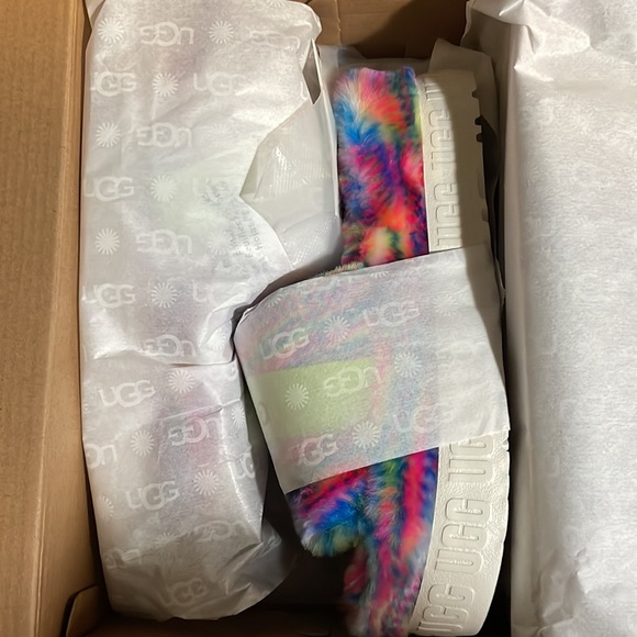 Uggs White Fluffita Pixelate Sandal-size 6 NIB - Picture 7 of 12